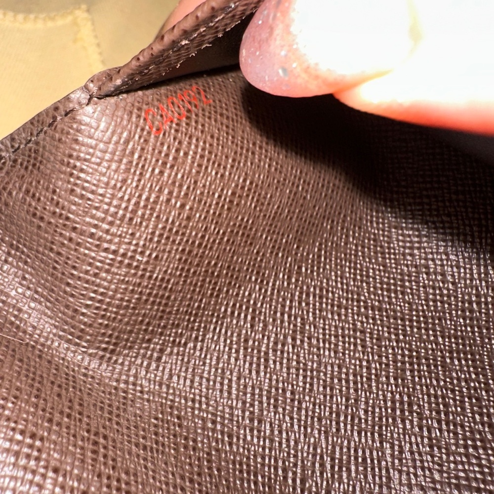 Louis Vuitton DE Bifold wallet - Picture 8 of 10